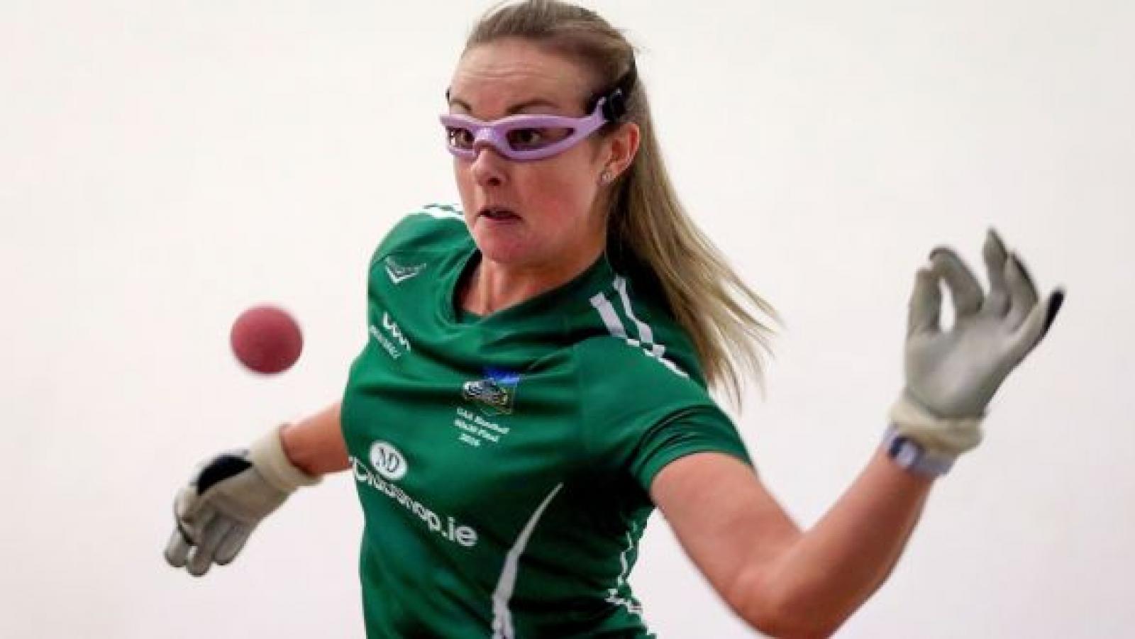 Martina McMahon Handball